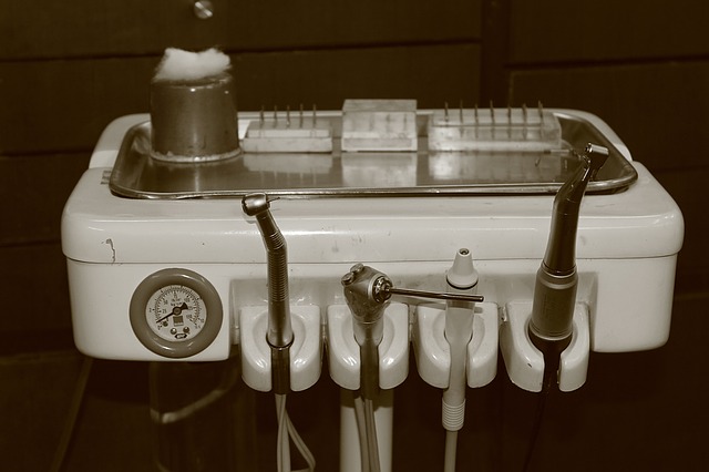 zastaralá zubařská technika
